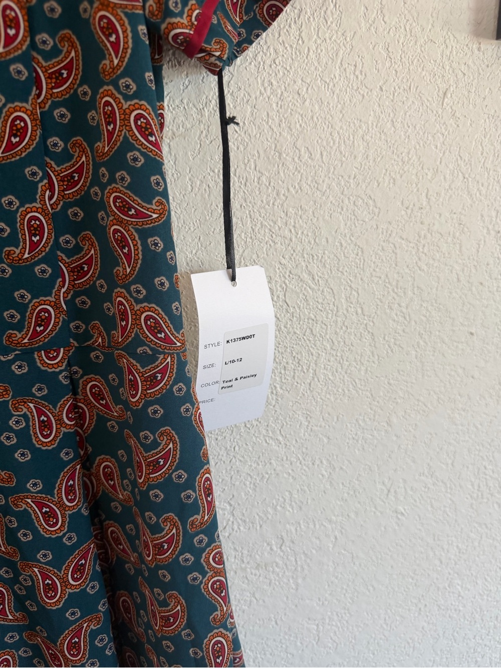 Unique Vintage Teal Paisley Button-Up with Red Accents - Picture 4 of 11
